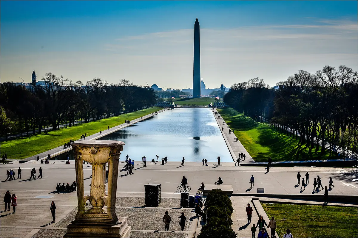 Монумент Вашингтона и Отражающий бассейн