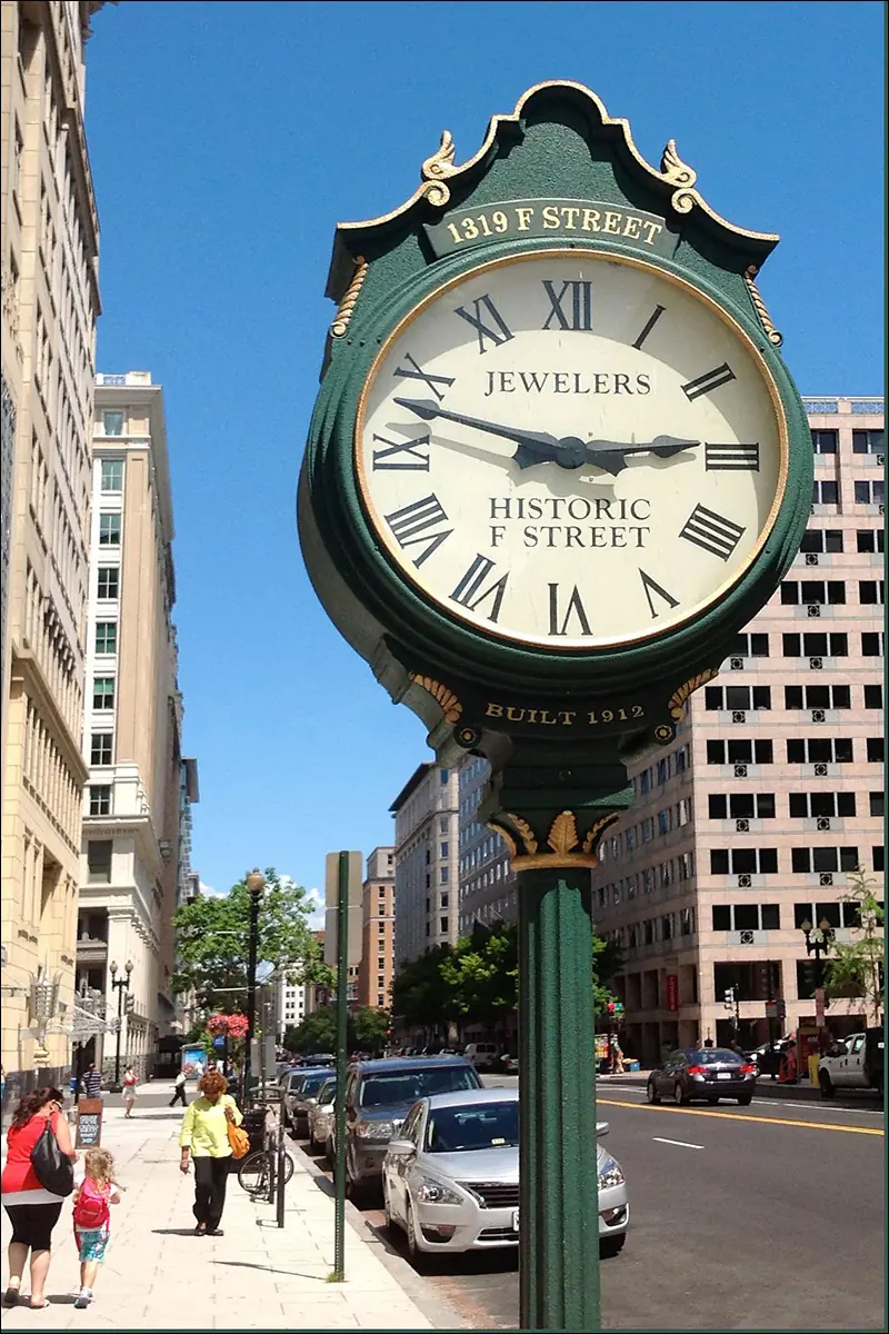 Часы в Вашингтоне