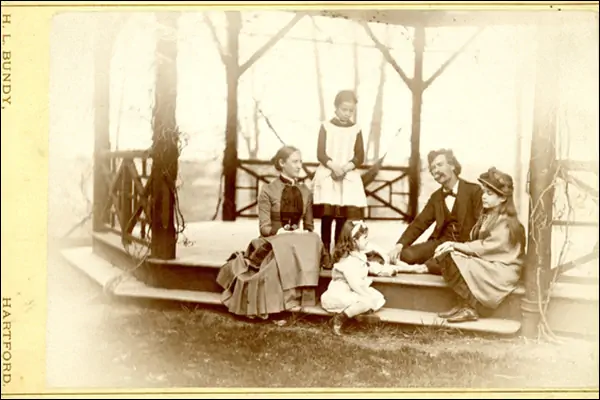 Марк Твен с семьей
