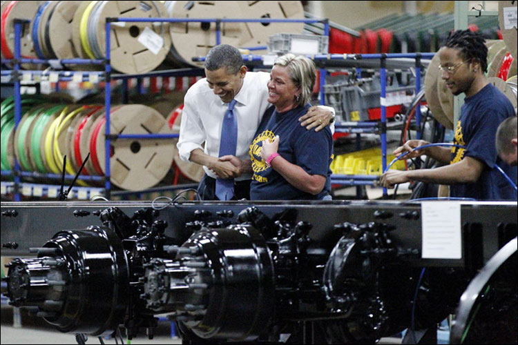 Президент США на заводе в Северной Каролине