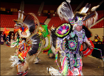 Индейские танцоры в Оклахоме