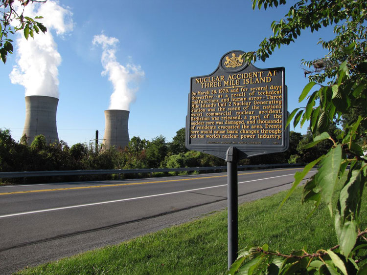 АЭС Три-Майл-Айленд в Пенсильвании