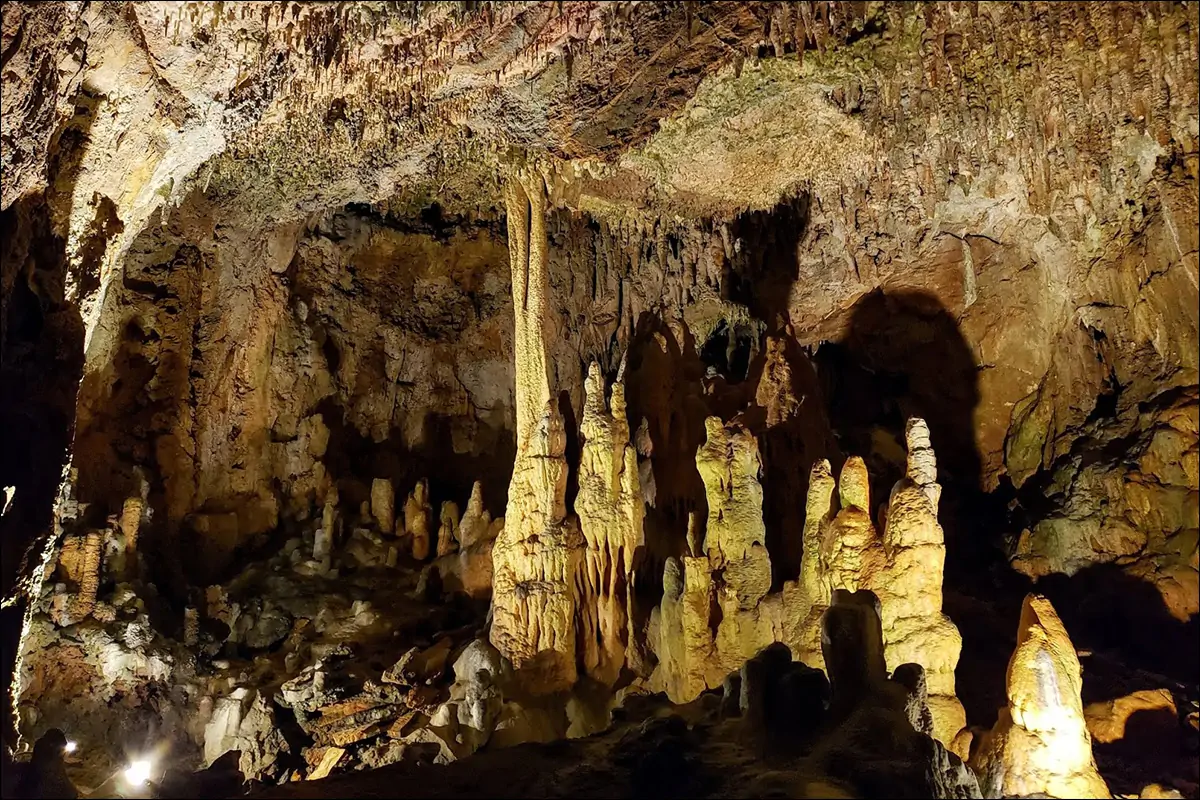 Пещера Гранд-Кавернс